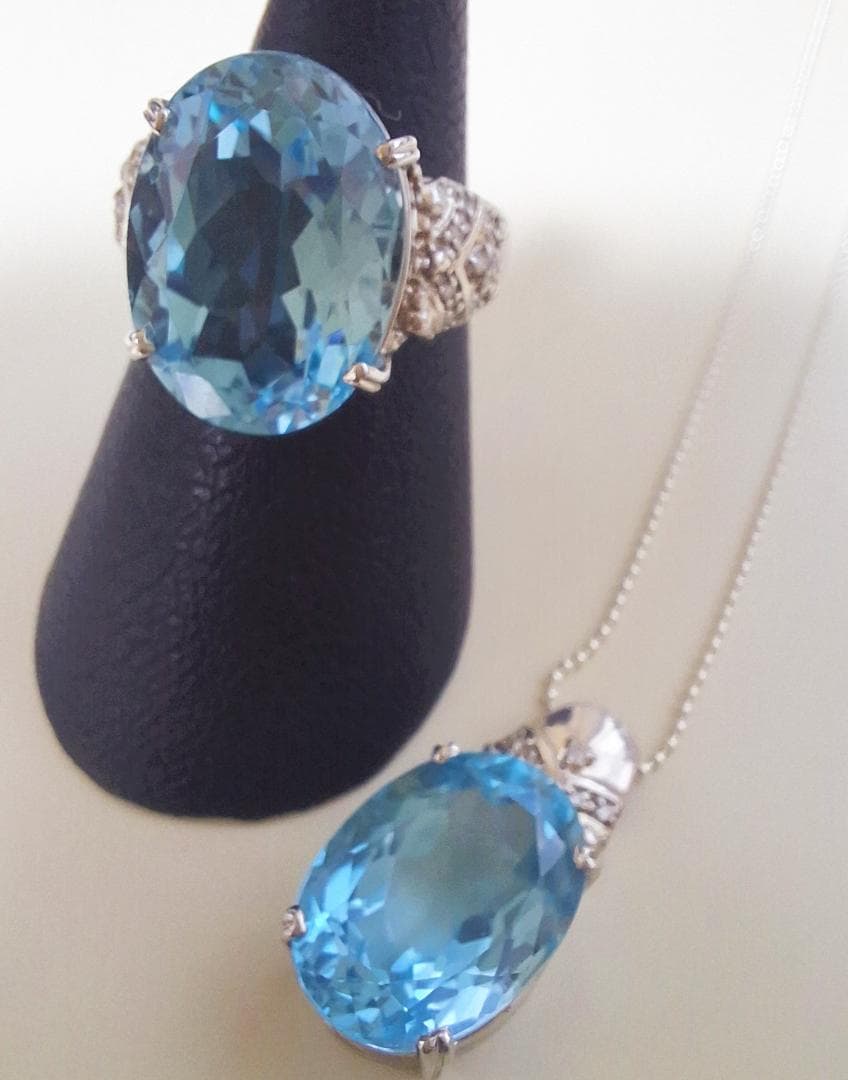 シルバー　ブルートパーズ　デザインリング＆ペンダントセット