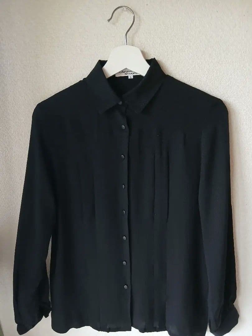 クリスチャン・ディオールプレタポルテ　シルク１００%長袖プリーツブラウス