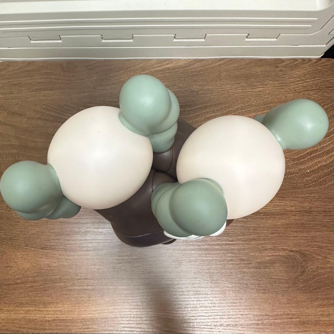 KAWS Together カウズ トゥゲザーフィギュア - メルカリ