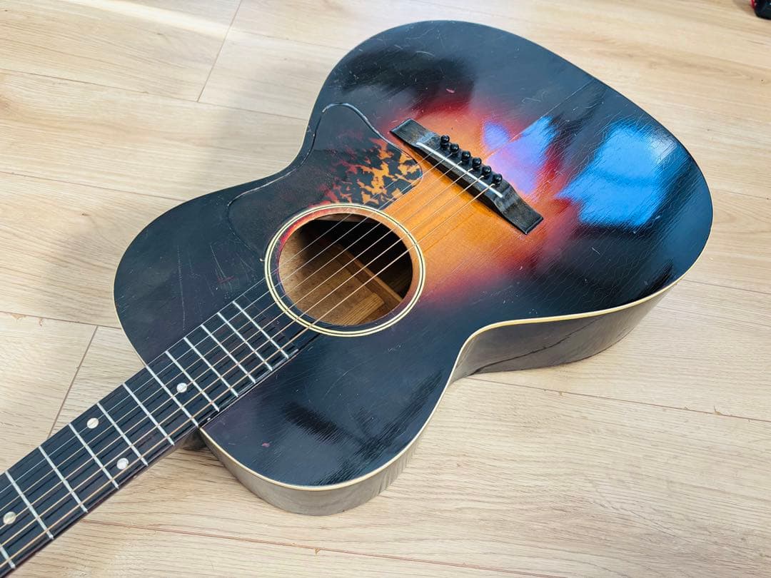 激レア！Wasser held Gibson l-00styleのギターです L-00 Standard | Gibson Japan