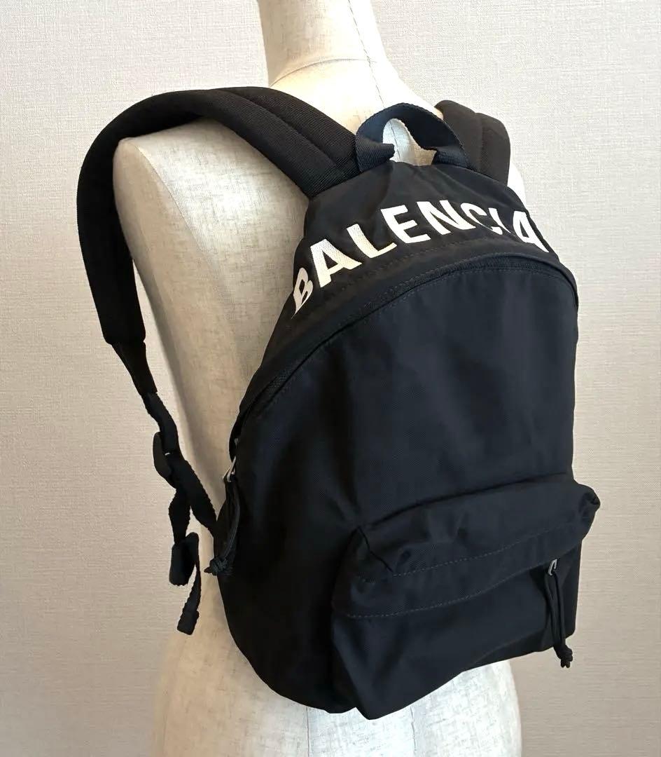 バレンシアガ BALENCIAGA リュック 黒 ブラック の メンズ Explorer バックパック | Balenciaga JP