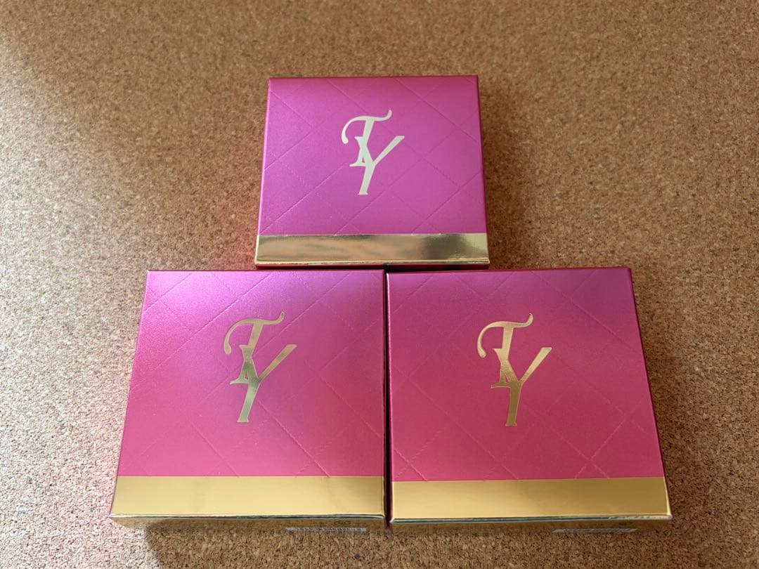 エステファクト　ジュエリーパクトU ファンデーション　レフィル　専用パフ付き