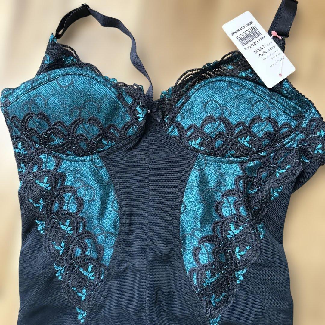 新品タグ付きダイアナボディスーツB85L ラスクコレクション補正下着