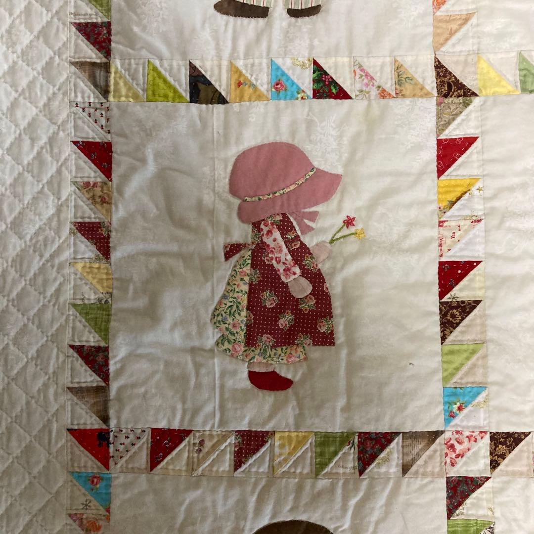 キルト パッチワーク タペストリー スーちゃん ハンドメイド - メルカリ