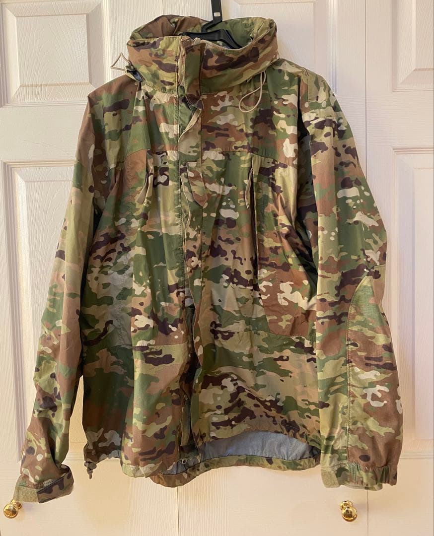 実物　米軍放出　GENⅢ レイヤー6 OCPジャケット 米軍放出品 ECWW GEN III, Layer 6, ナイロンジャケット