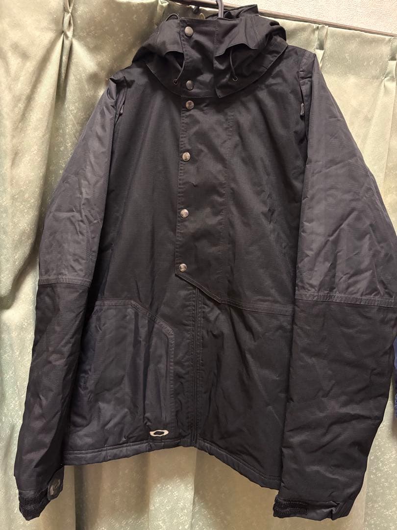 OAKLEY♪スノーボードウェアセット（黒ジャケット・白パンツ）