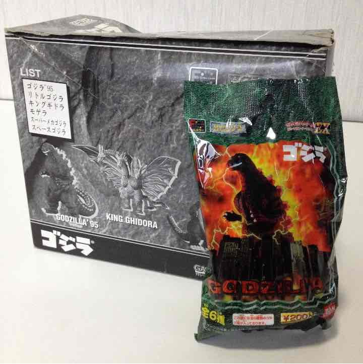 14- ゴジラ フィギュア