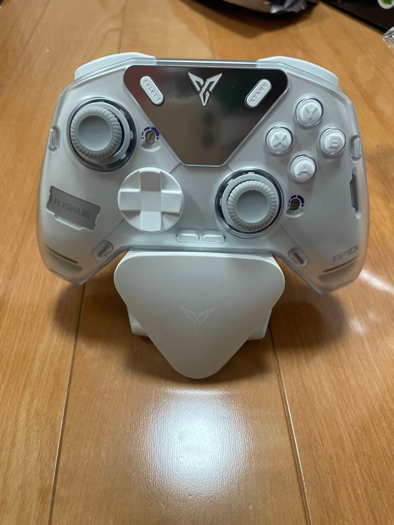 PC用ゲームコントローラー・コンバーター FLYDIGI APEX4