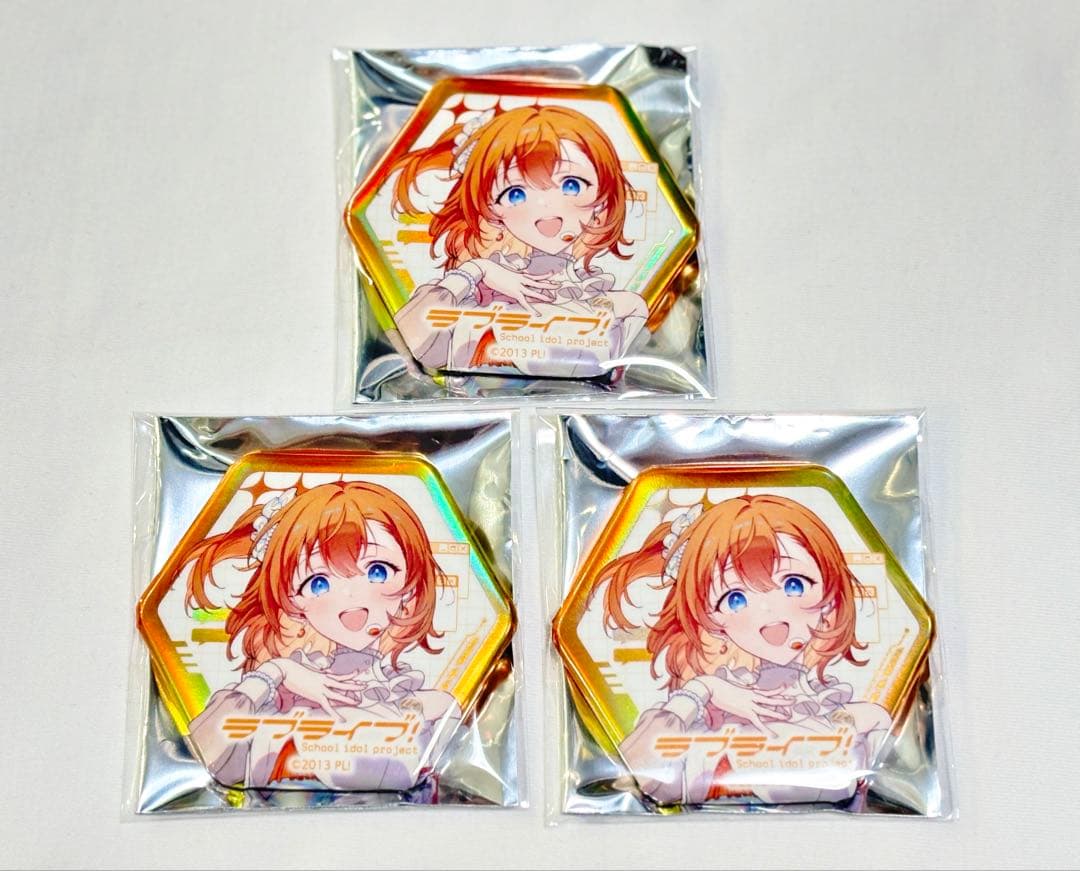 TOPPA!!! ×ラブライブ！ 缶バッジ 高坂穂乃果 3点セット - メルカリ