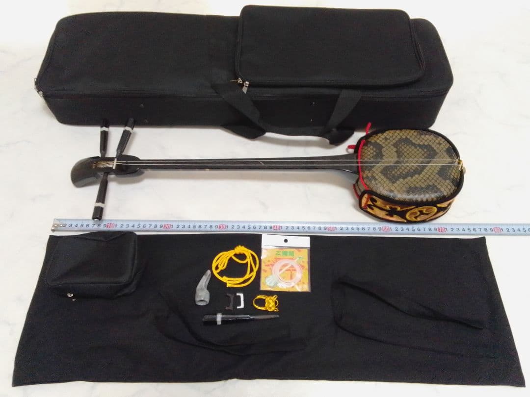 沖縄 三線 琉球 ケース付 全長約74cm 人工皮(破れなし）
