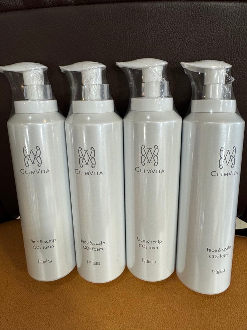 クリムヴィータ炭酸洗顔フォーム　4本セット