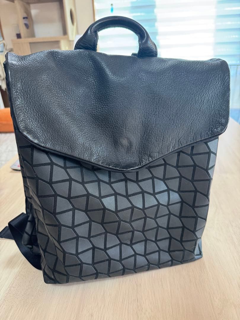 chi.wata　チワタ　幾何学模様 ブラックリュック