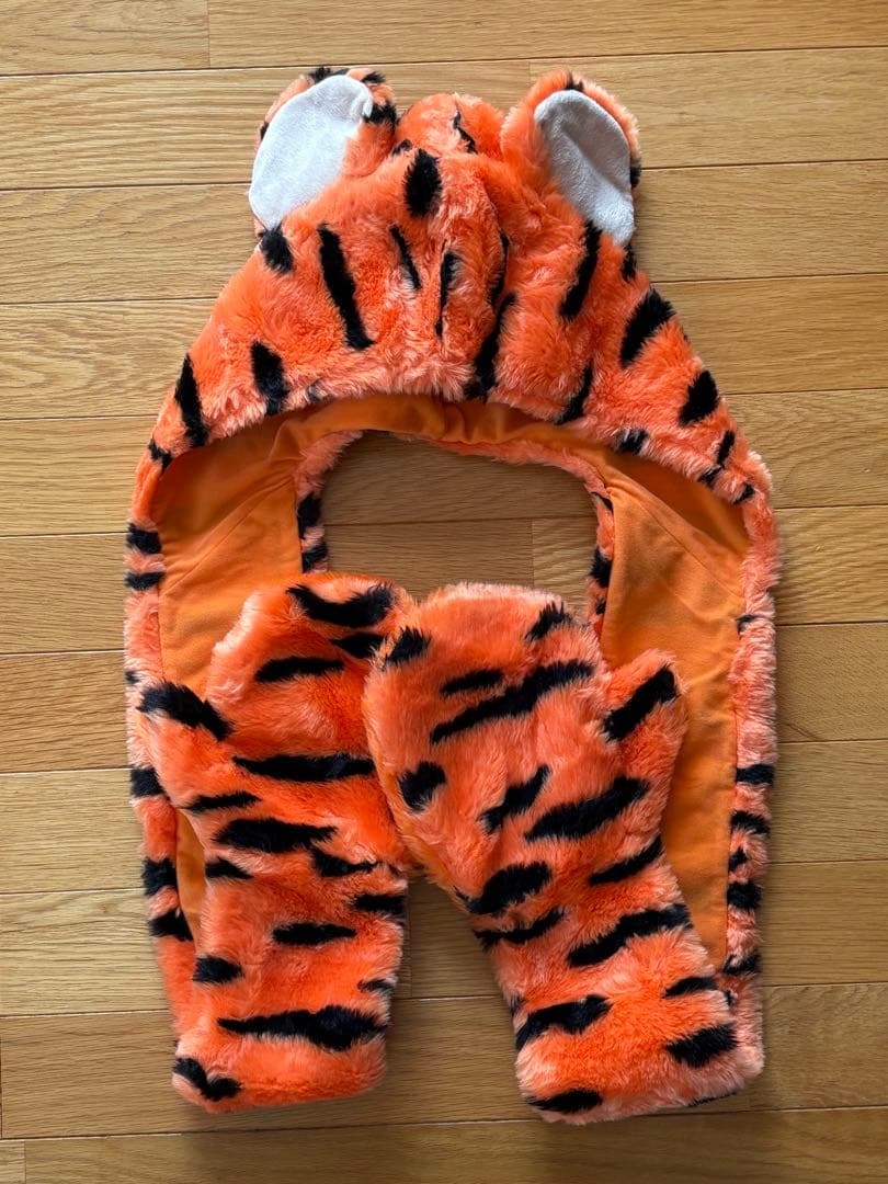 ディズニー マフラーキャップ ティガー - メルカリ