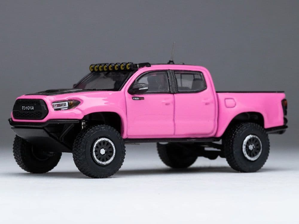 トヨタ・ピンク・タコ 2.0 タコマ　プレ-ランナー・ワイドボディ