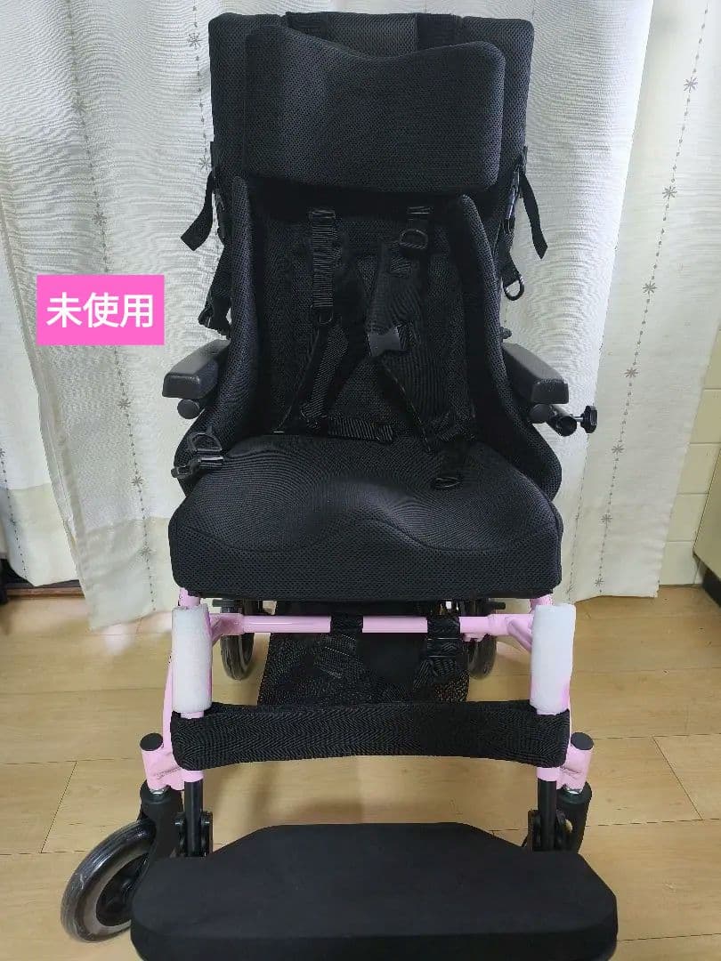 障害児用　バギータイプの車椅子　スキップR