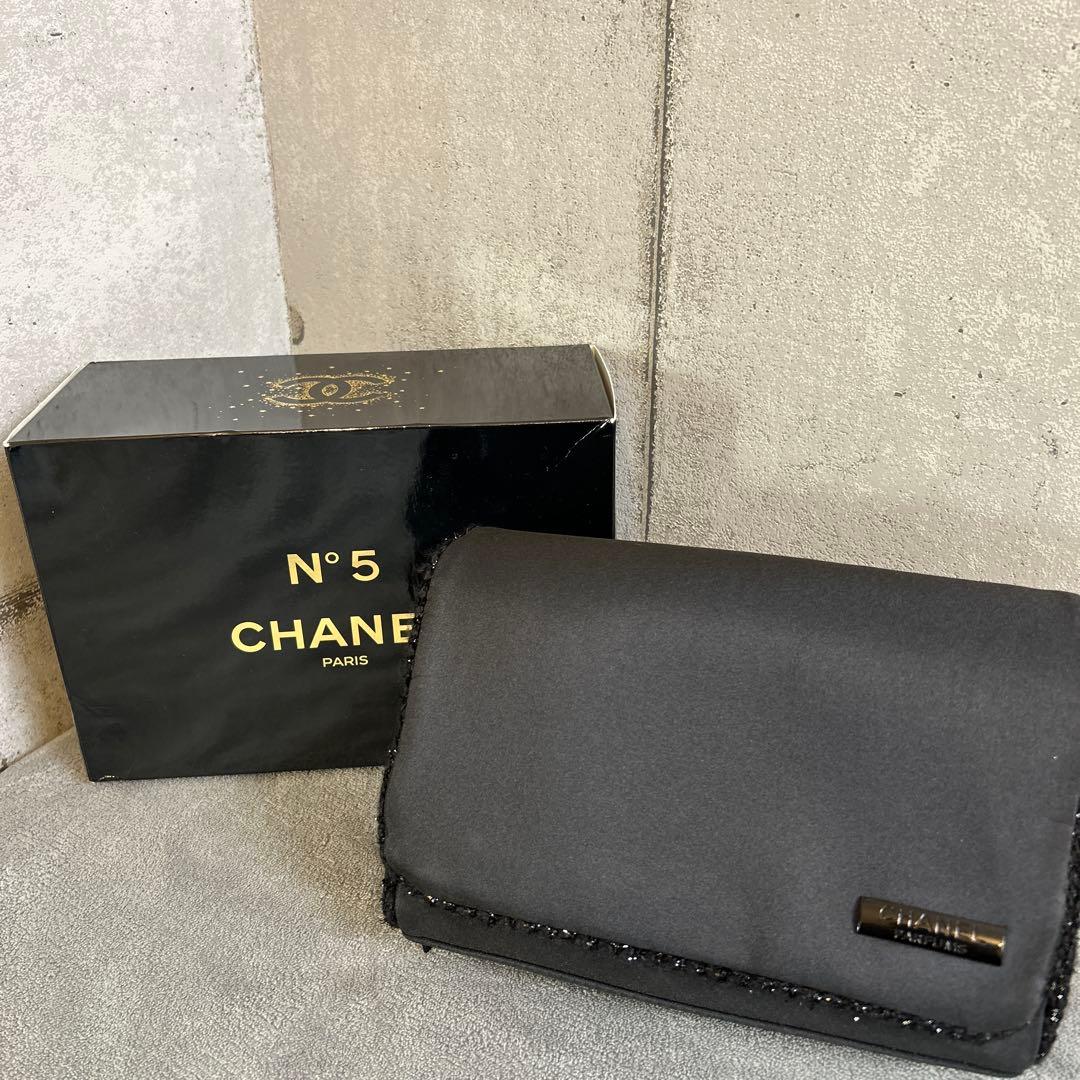 ❤️新品❤️CHANEL ❤️大容量ブラックバッグ　メイクポーチ　ノベルティ　ツィード