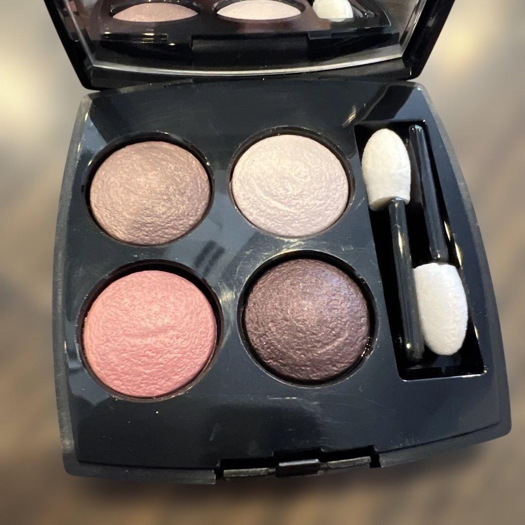 シャネル レ キャトル オンブル 202 ティセ カメリア