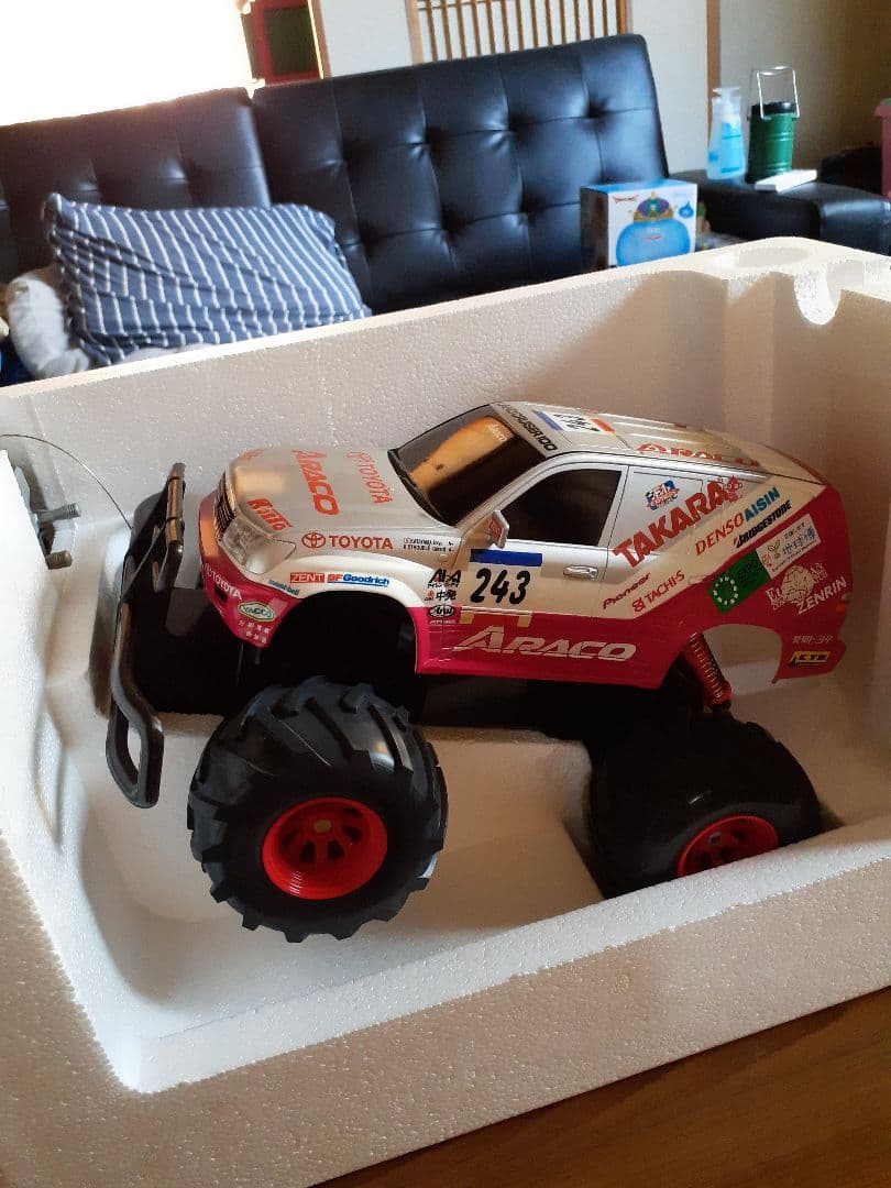 ラジコン(ランクル100)　アラコステッカー