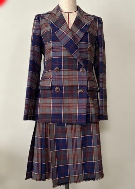 Viviennewestwood red revel スカート単品 Vivienne Westwood（ヴィヴィアンウエストウッド）の「VIVIENNE