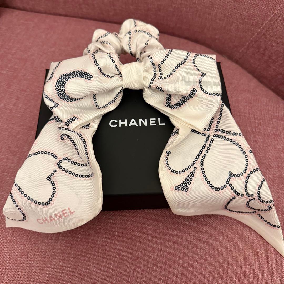 CHANEL ヘアアクセサリー　シュシュ　24B