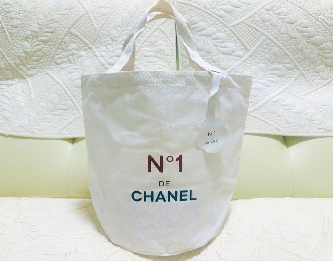 CHANELノベルティ☆ミニバッグ白カメリアトートバッグキャンバス地