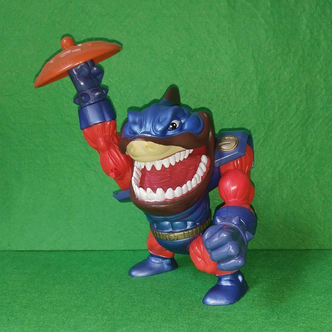ストリートシャークス　スーパースラム　フィギュア　マテル　アメトイ Amazon.co.jp: Mattel (マテル) ストリートシャークス アクション