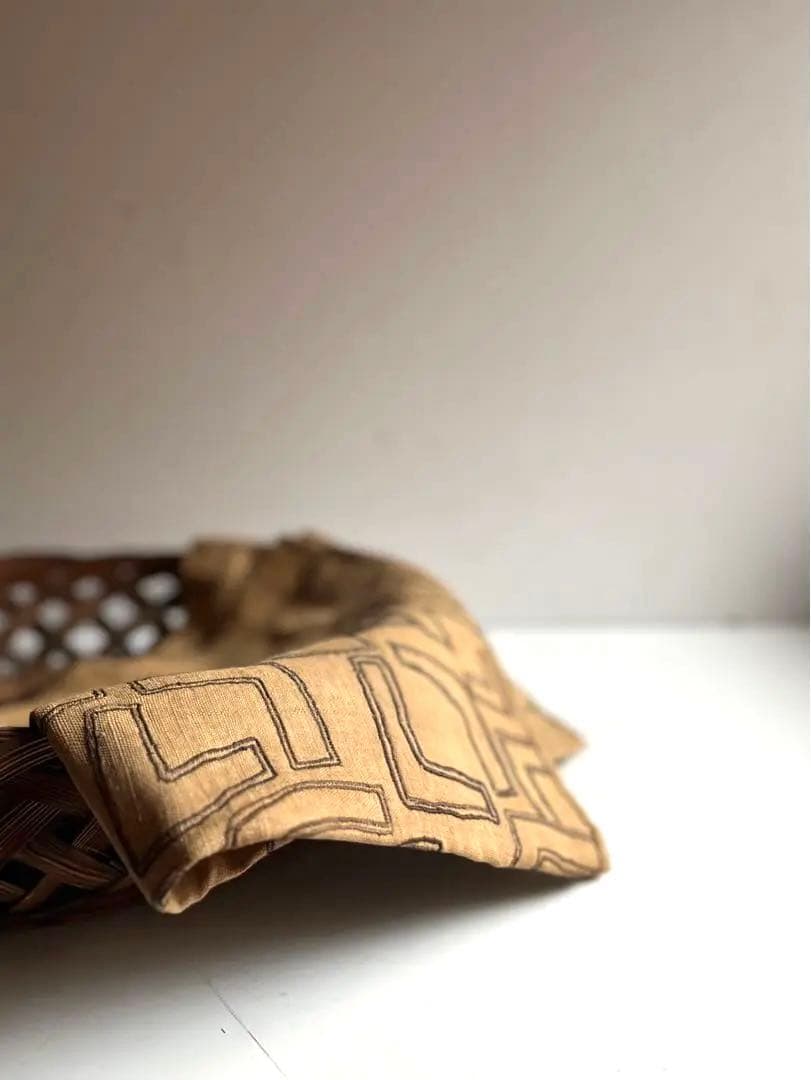 544 アフリカヴィンテージ クバ王国 プショング族 ラフィア布 ンチャク