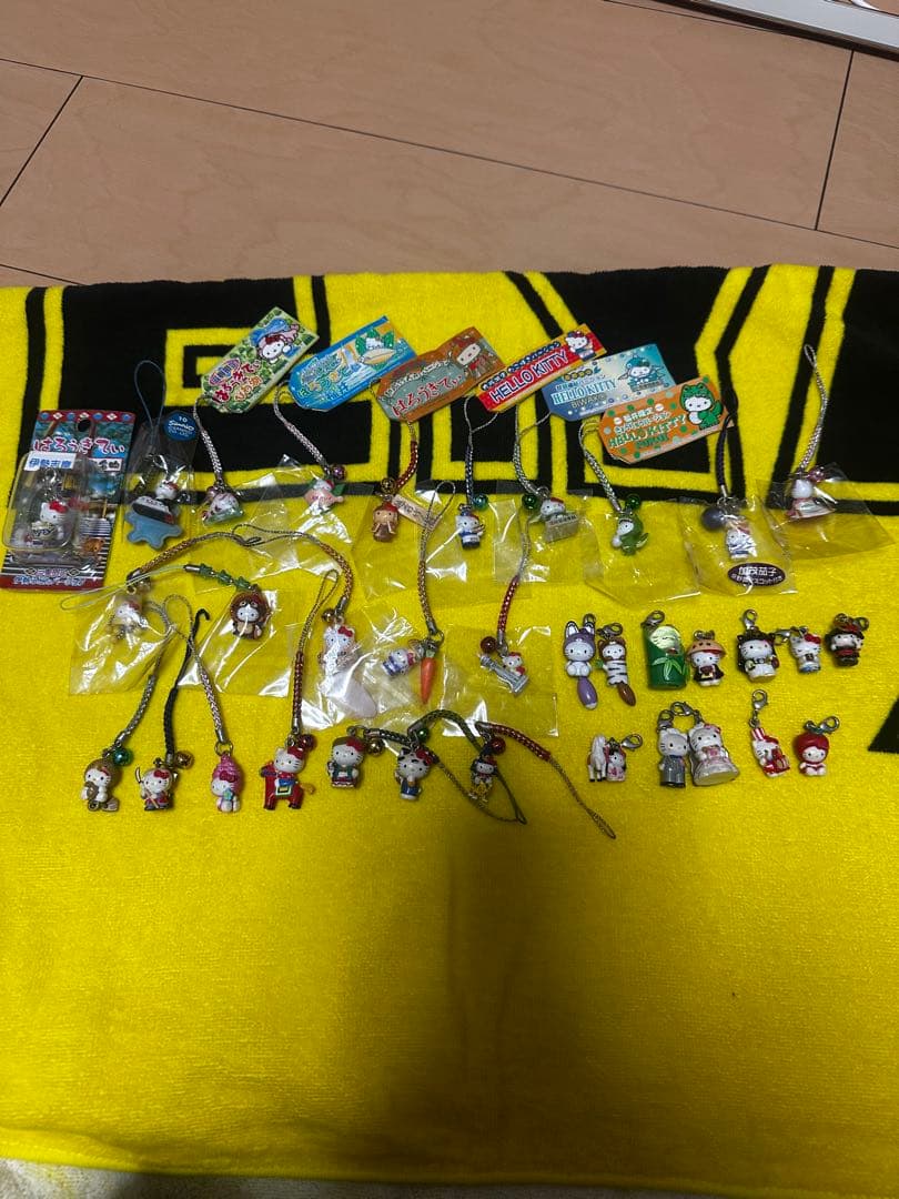 ご当地キティ ストラップ 34個 根付け ファスナーマスコット レトロ