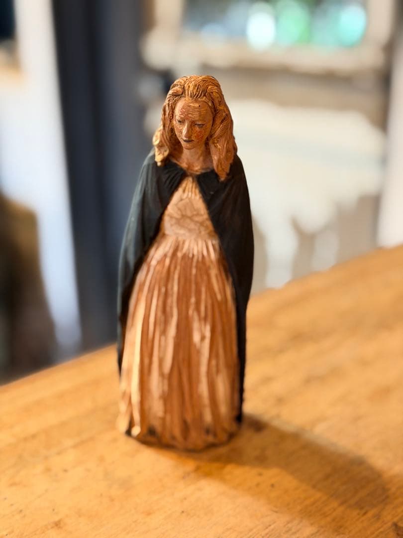 前川秀樹　2009年　像刻　女性マント像 前川秀樹 像刻 2011年 - メルカリ