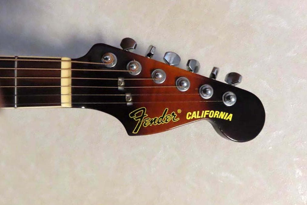 完品 フェンダー カリフォルニア C-2 1985年製 中古 UOI3032698579