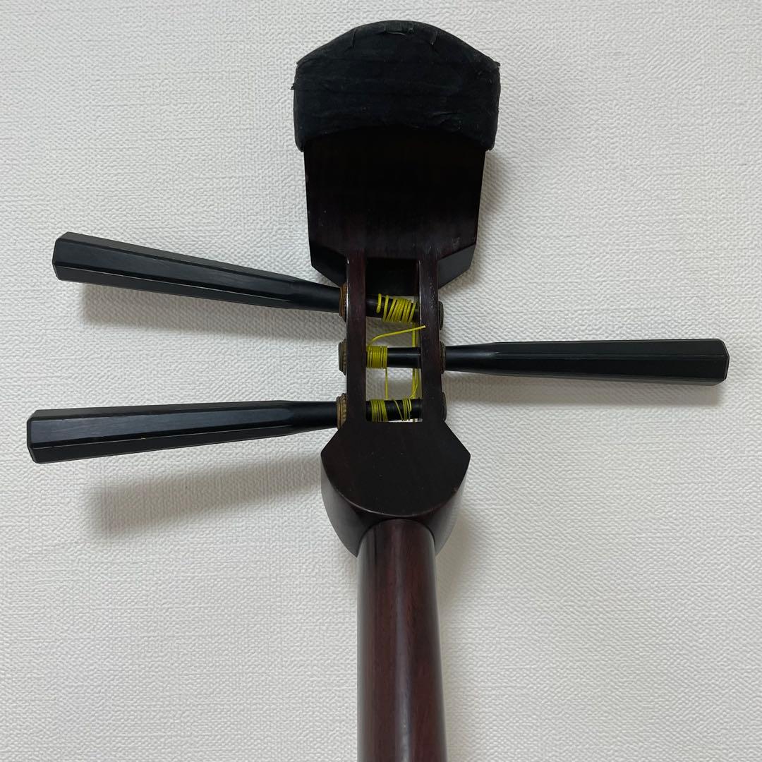☆良品☆ 三味線 細棹 紫檀 丸打胴 和楽器 長唄 人工皮 新品弦交換済み