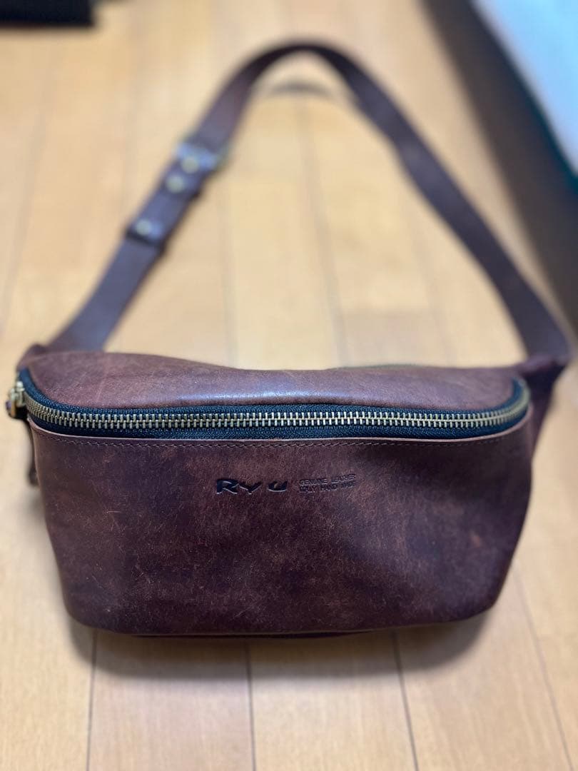 RYU レザーボディバッグ Ryu] PLAIN BODYBAG | Ryu(リュウ)公式ECサイト／Wath'z