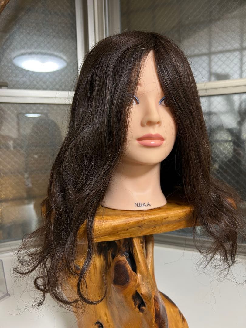 N.B.A.A. ダークブラウン ロングウィッグ