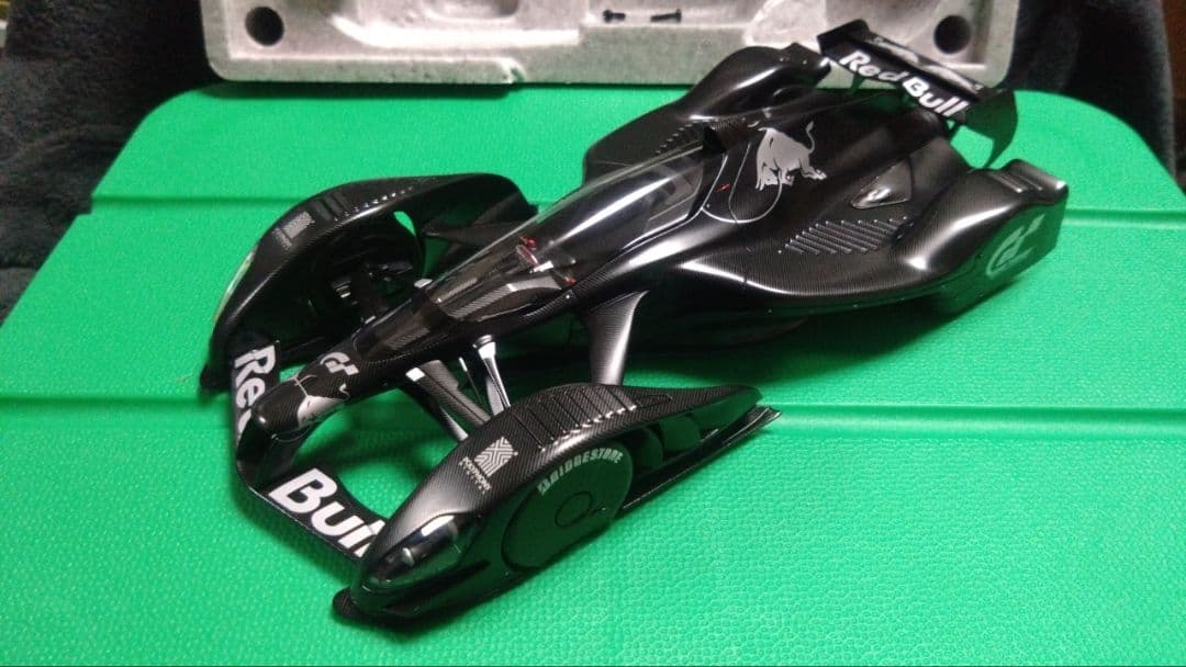 2月15日まで！AUTOart Redbull X2010 Prototype