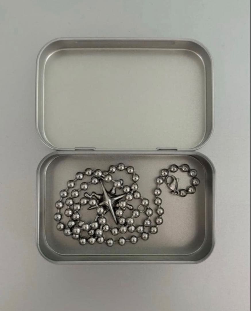 Holbaのネックレス