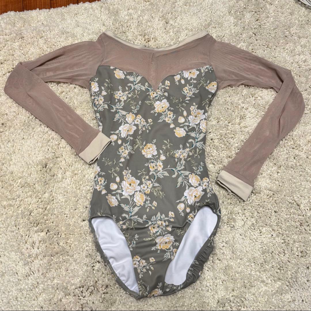 stina 花柄長袖レオタード 未使用