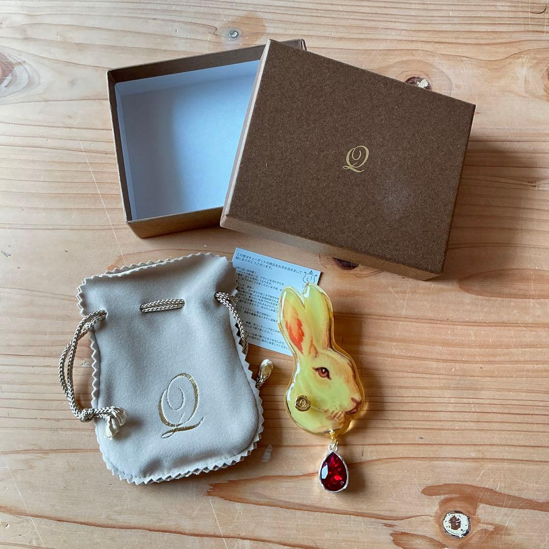 Q-pot×あちゃちゅむ　ムチャチャ　うさぎブローチ