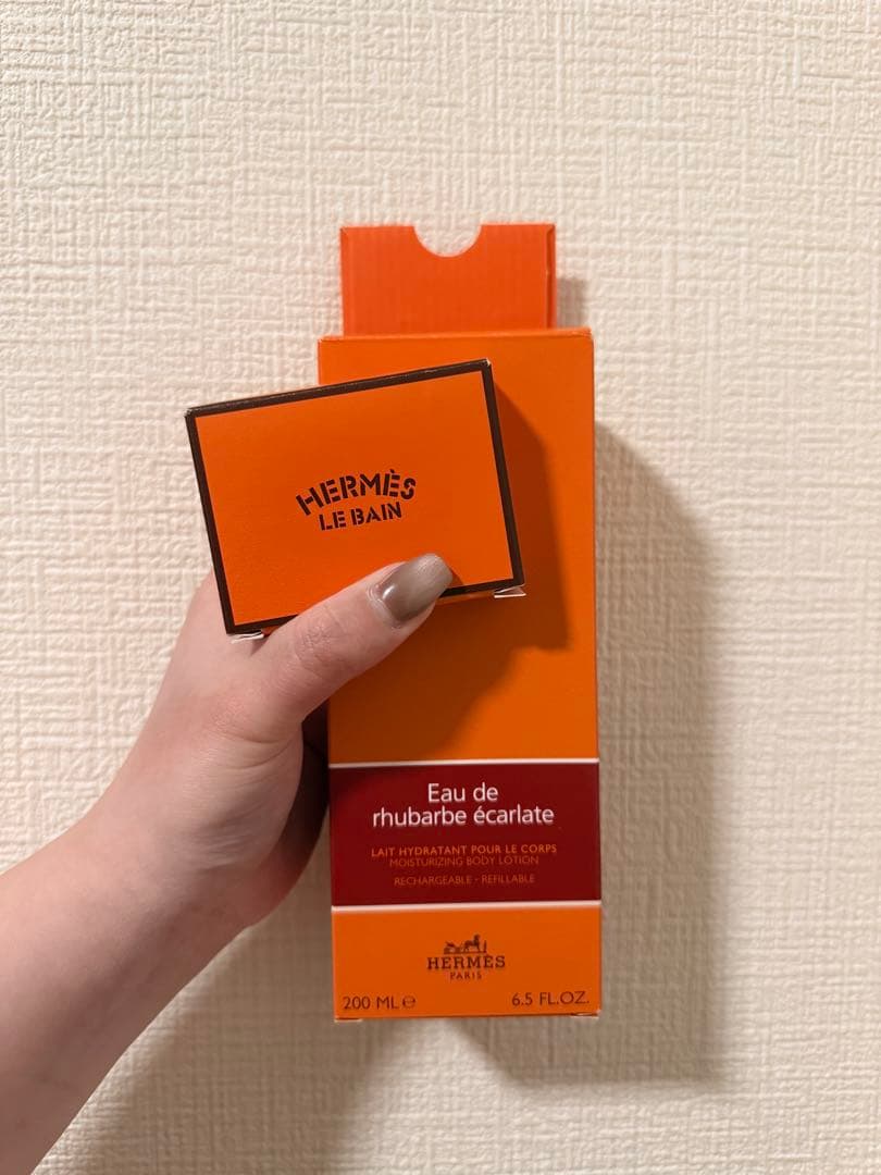 HERMESボディローション オードゥルバーブエカルラットすべり止めマット付き⭐︎
