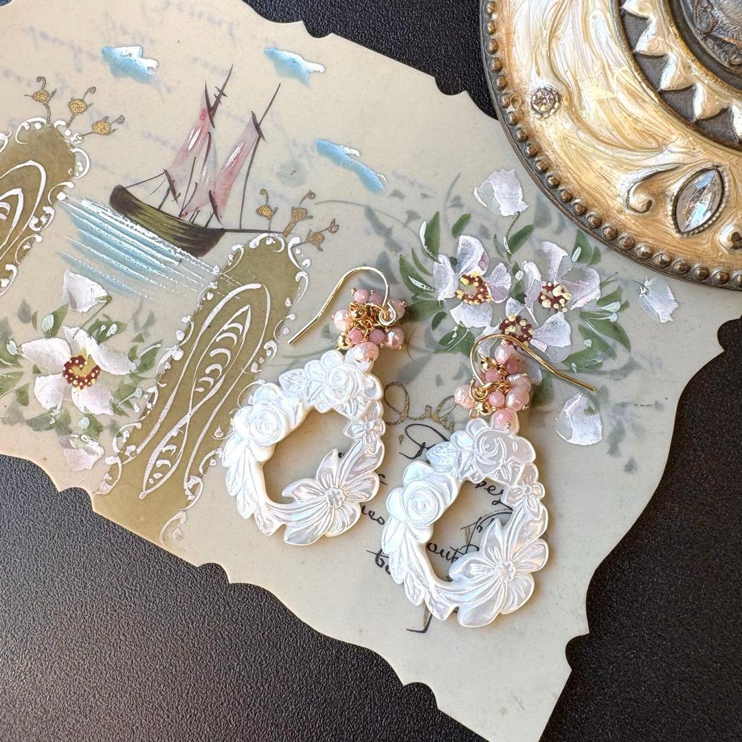 《1点限定》MOPフラワーカービング＆ピンク淡水パール＊フローライトピアス