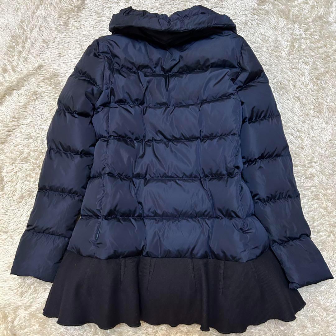 ま*ふ様 極美品 モンクレール ヴィバーナム ダウンジャケット フリル