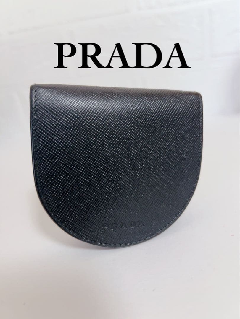 プラダ　PRADA ケース　小銭入れ　ブラック　黒　男女兼用