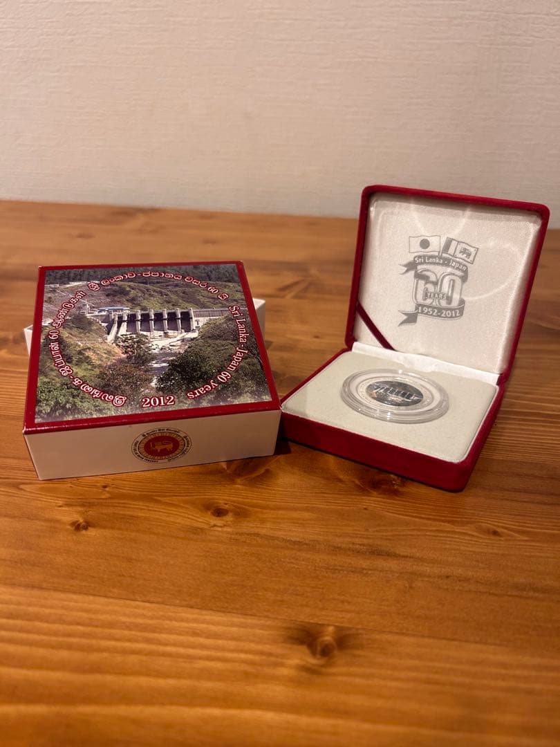 希少★日本スリランカ外交樹立60周年記念 1000ルピー銀貨 プルーフ貨幣セット 楽天市場】2012年 日本・スリランカ国交樹立60周年 1000ルピー 記念