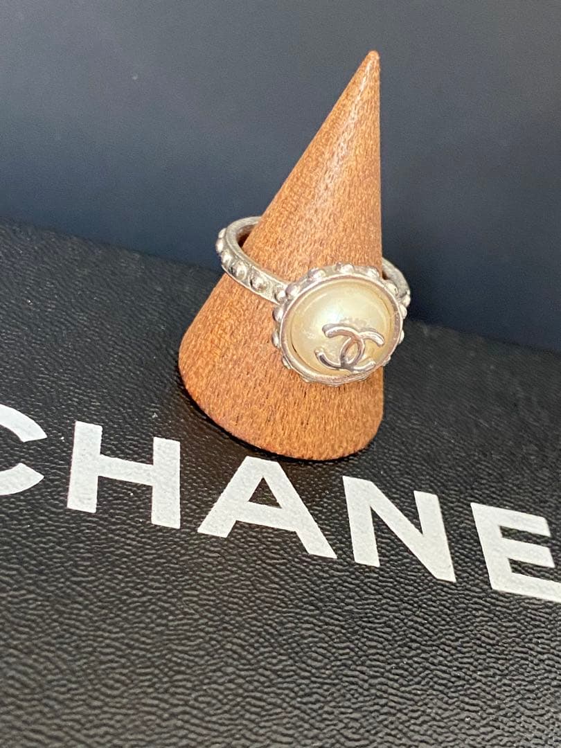 みーたん様専用 シャネル 超美品 ロゴ入りパール調リング サイズ12号