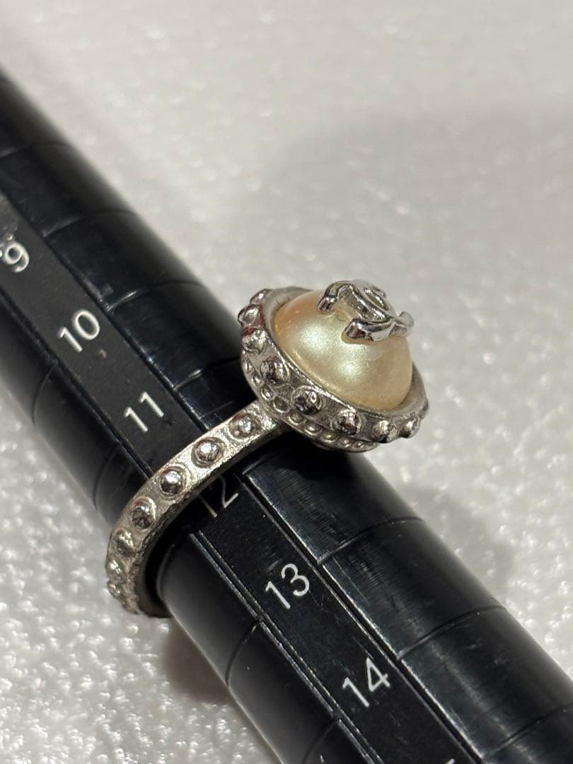 みーたん様専用 シャネル 超美品 ロゴ入りパール調リング サイズ12号