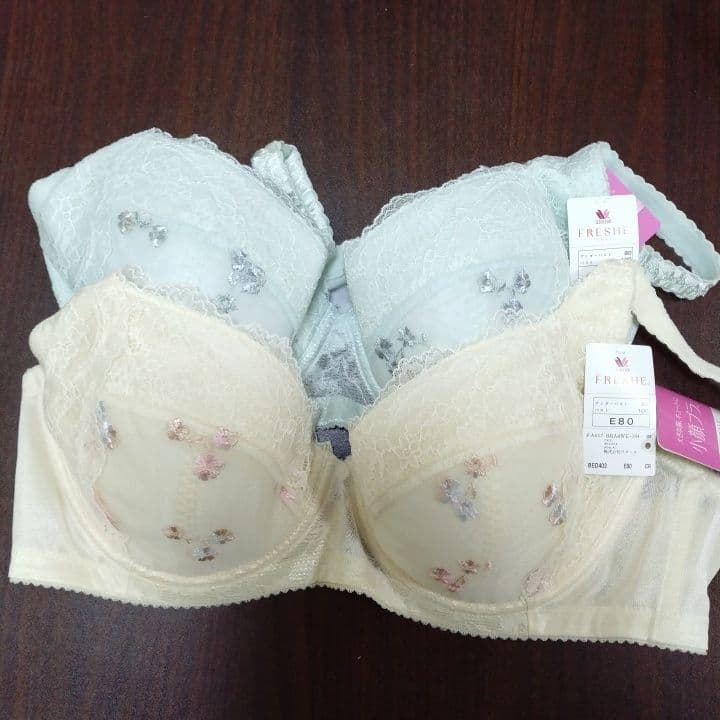 【かゆぎも】【新品】①ワコール　フルカップブラジャー Ｅ80 2枚セット