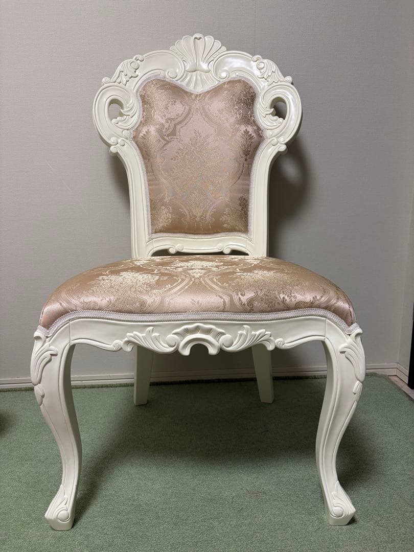 3.クラシックスタイル 椅子 白 ベージュ　美品