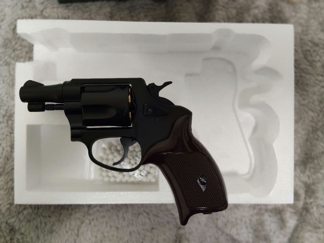 ポリスリボルバー　51mm銃身　プラグリップ　ブラックHW