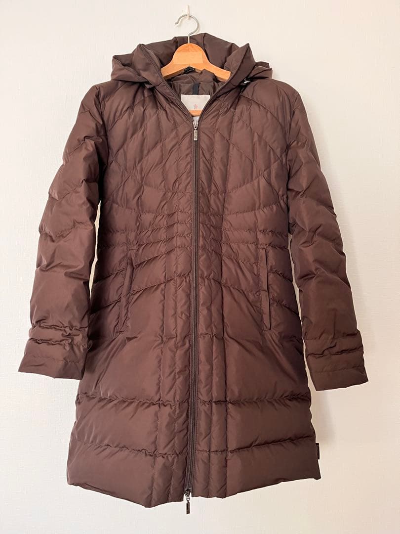 モンクレールレディースダウンコート