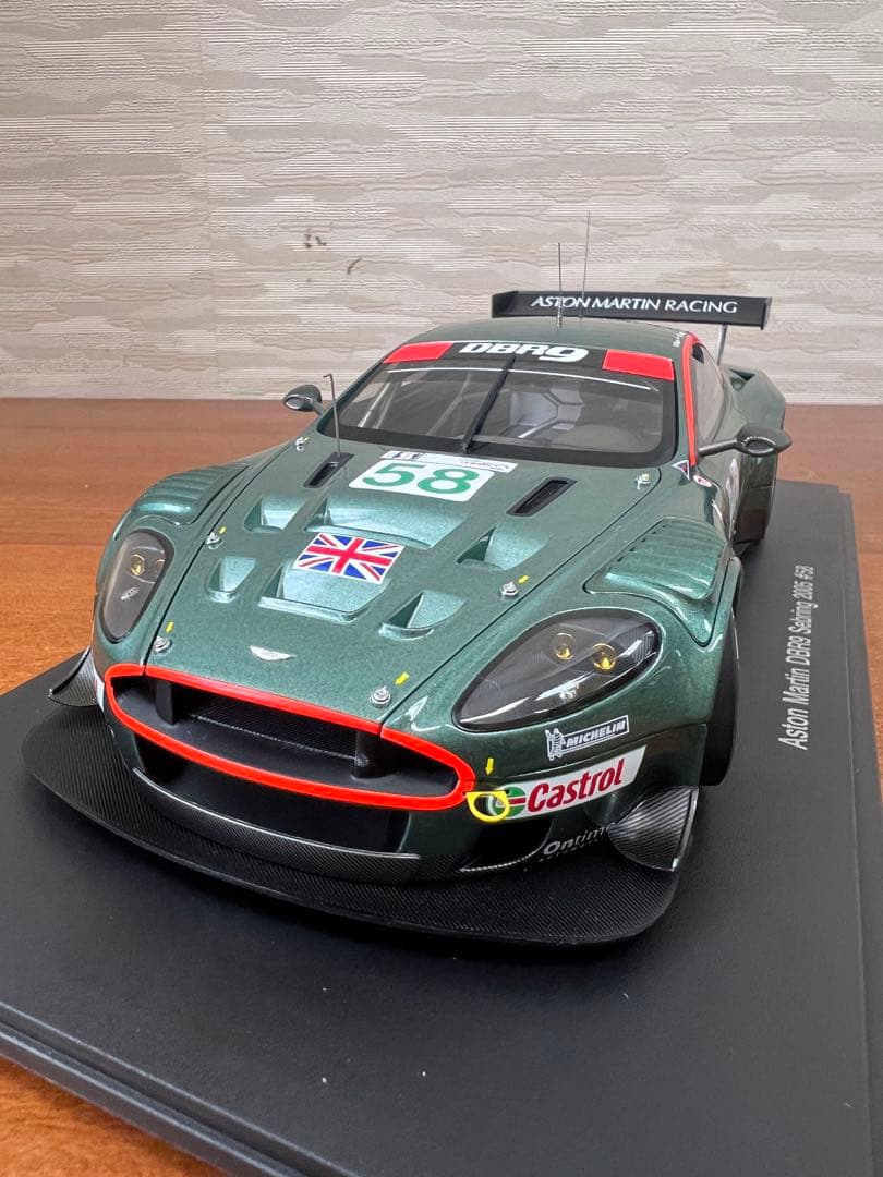 No468ミニカー1/18 Aston Martin DBR9 Sebring