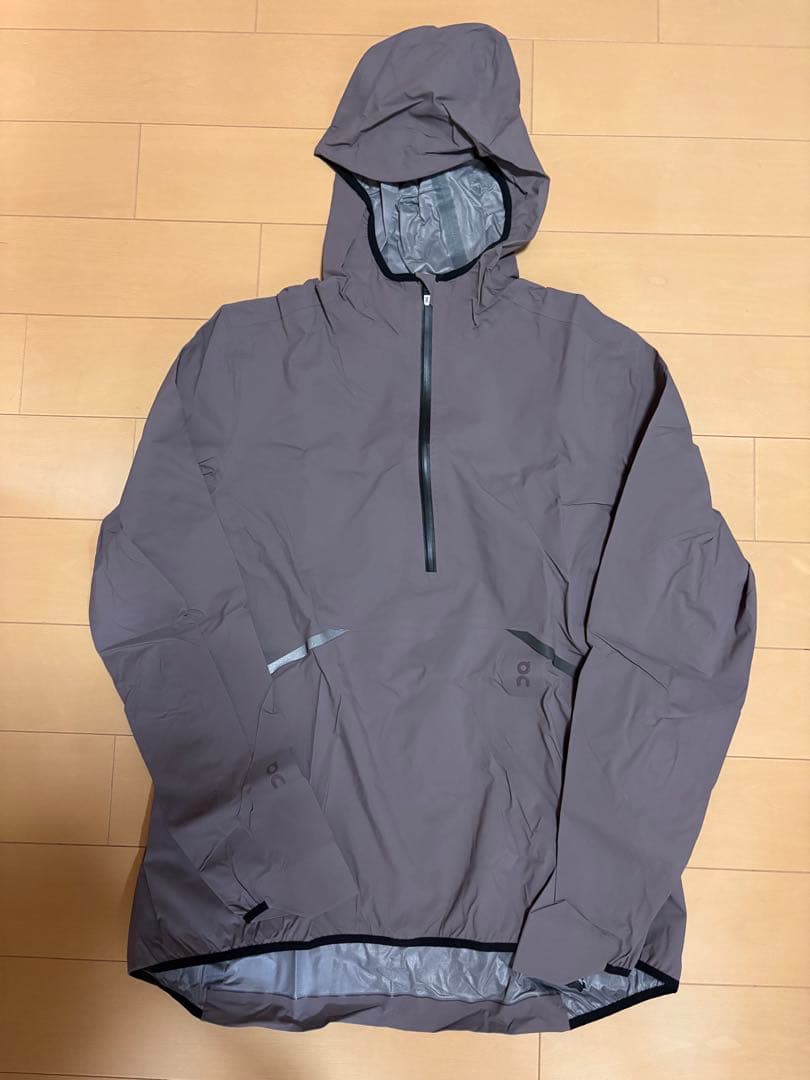 On ランニングウェア　アノラックジャケット　レディースS